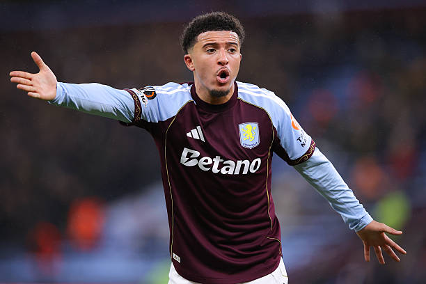 سانشو لاعب أستون فيلا